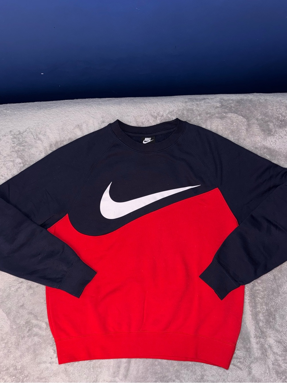 Mens Nike Navy Blue and Red Sweatshirt Crewneck